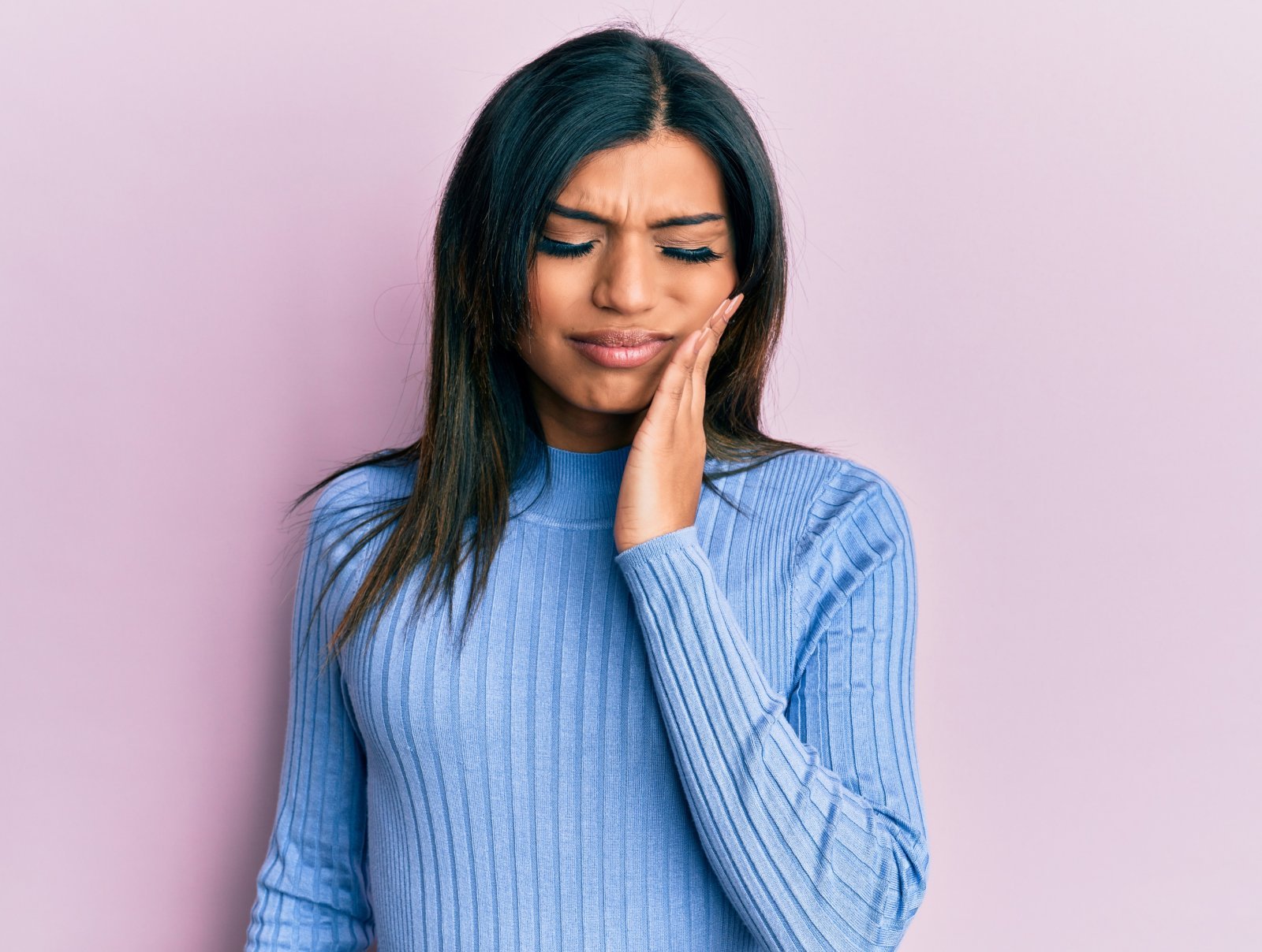 Identifying Early Signs of Tooth Decay: A Comprehensive Guide